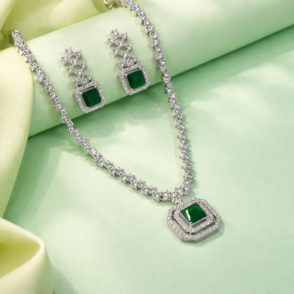 Royal Emerald Sparkle Necklace & Earring Set