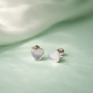 Pearl Heart Silver Stud